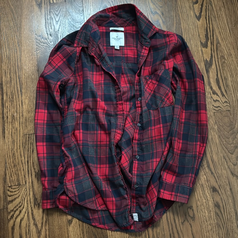 American Eagle Button Down- size medium
